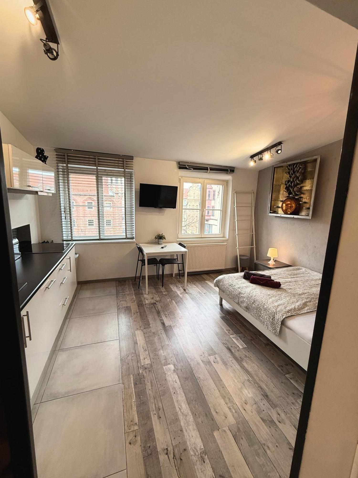 Apartament Z Widokiem Na Pomnik Kopernika - Rynek Staromiejski Stary Toruń Buitenkant foto